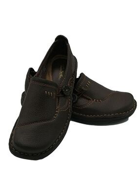 𝅺Thom McAn Houston Brown Leather Upper Round Toe Low Heel Slip On Loafer Shoe